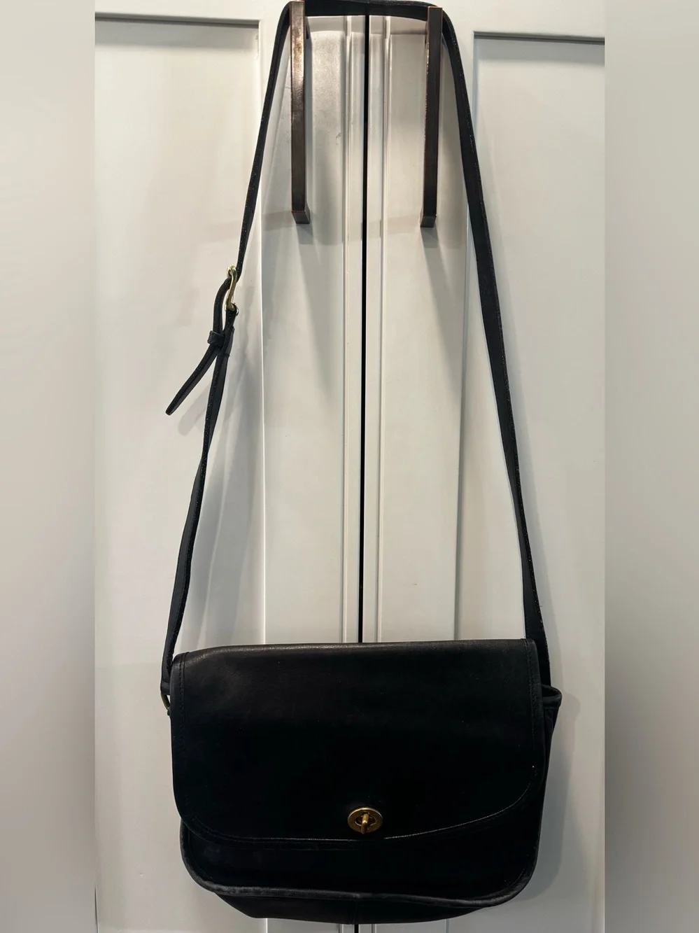 Vtg Coach 9790 Black City Shoulder Cross Body Bag Purse Leather-Brass Turn lock